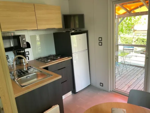 Accommodation - Mobile Home Premium 21M² 1 Bedroom + Terrace 12M² Semi-Covered (9M²) - Tv + Air Conditioning + River View - image n°4 - Flower Camping Le Riviera