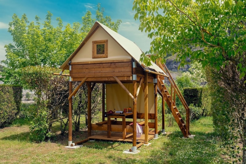 Bivouac Tent + 1 bedroom 6M2 + terrace and fridge