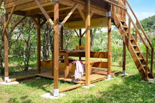 Location - Tente Bivouac+ 6M² 1 Chambre Terrasse Et Frigo - image n°2 - Flower Camping Le Riviera