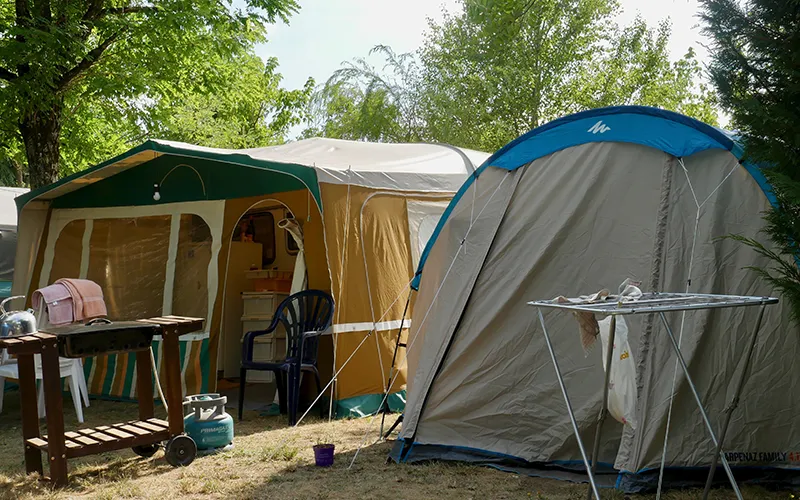 Emplacement - Forfait Confort 10A (1 Tente, 1 Caravane Ou 1 Camping-Car 5M Max/ 1 Voiture) - Flower Camping Saint Amand