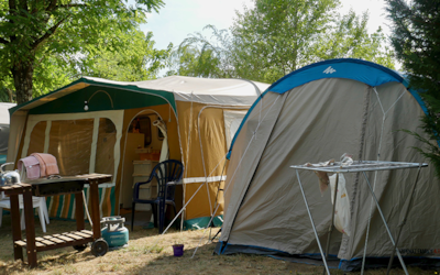 Comfort Pitch 10A (1 tent, 1 caravan or 1 motorhome 5m max/ 1 car)