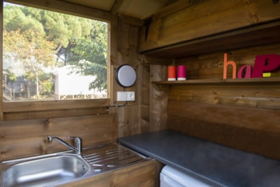 Freecamp Premium Package (pitch, private toilet and shower)