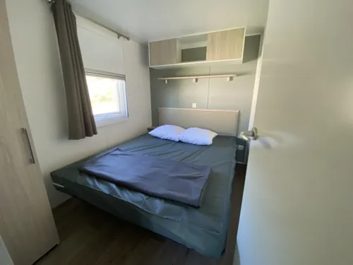 Mietunterkunft - Mobilheim Premium 33 M² (4P-2 Zimmer), Klima, Tv, Geschirrspüler, Bett 160, Plancha, Nespresso - image n°4 - Flower Camping Saint Amand