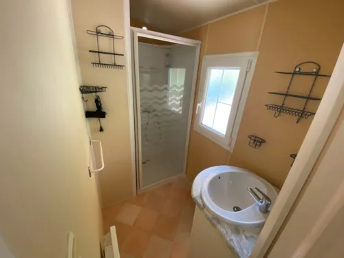 Accommodation - Mobile-Home Confort 32M² (4P-2 Bedrooms), Airco, Tv - image n°6 - Flower Camping Saint Amand