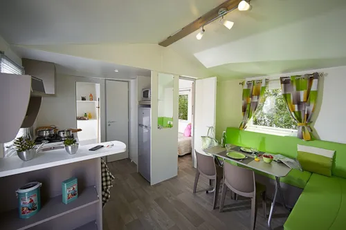 Accommodation - Mobil-Home Comfort 24M² (4P-2 Bedrooms) - image n°4 - Flower Camping Saint Amand