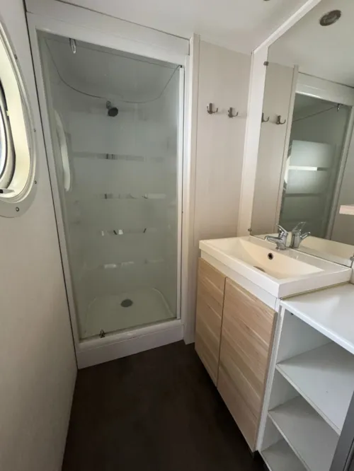 Mietunterkunft - Mobil-Home Confort32m² (6P-3 Zimmer) - image n°7 - Flower Camping Saint Amand