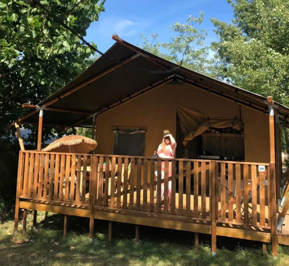 Mietunterkunft - Lodge Komfort 35M² (4P-2Ch), Mit Sanitäranlagen - Flower Camping Saint Amand