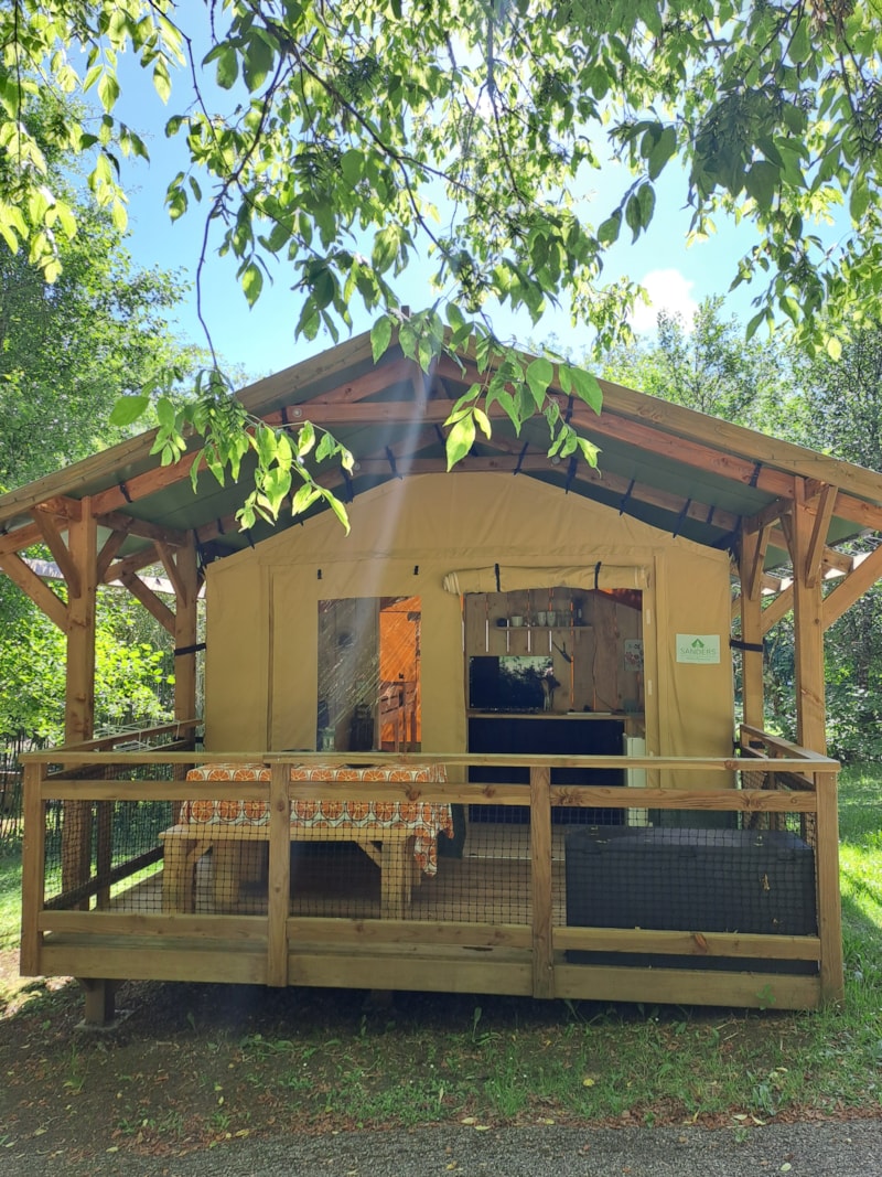Tent Lodge Glamping 24m2 voor 2/3 personen