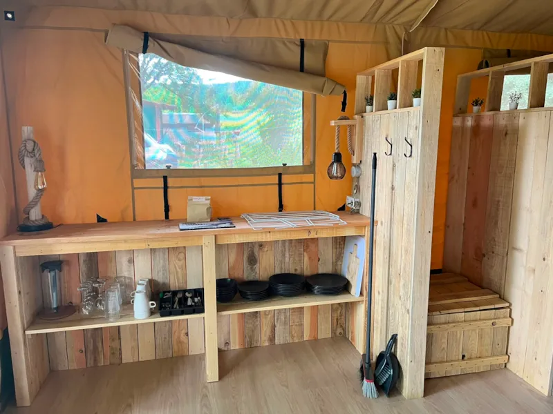 Grande Tente Lodge Glamping 42 M2 6 Personnes