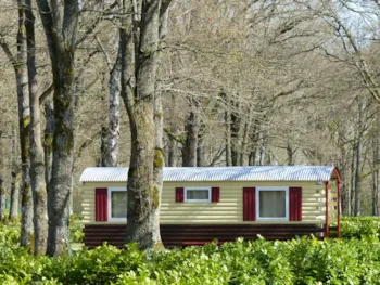 Mietunterkunft - Planwagen 20M² 1 Zimmer - Ohne Sanitäre Anlagen - Camping des Etangs