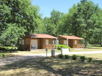 Mietunterkunft - Hütte 26M² 2 Zimmer + Überdachte Terrasse - Camping des Etangs
