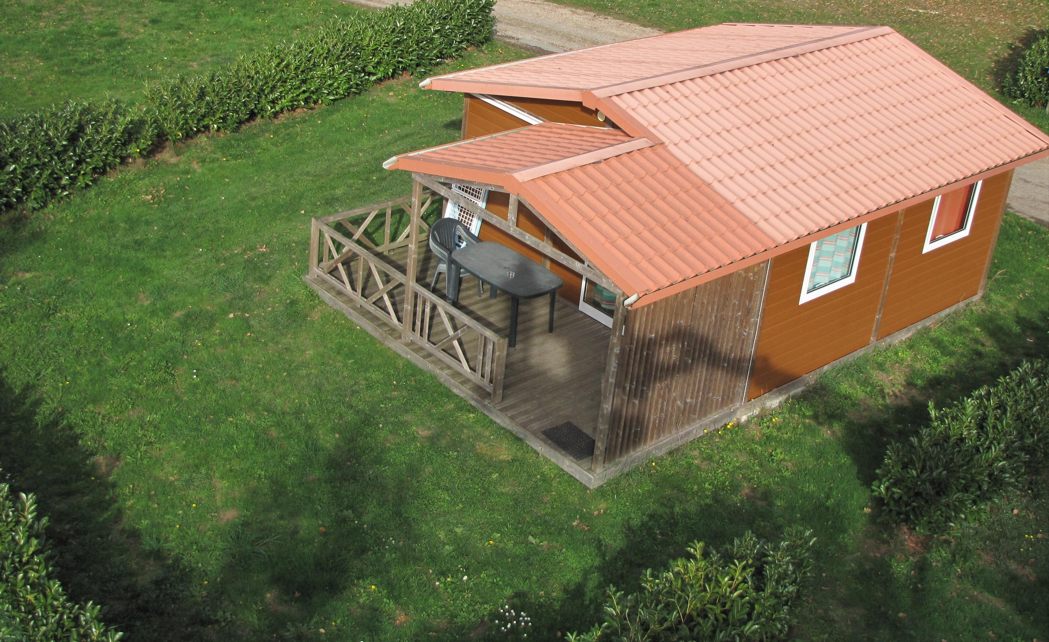 Location - Chalet Bois 26M² 2 Chambres + Terrasse Couverte - Camping des Étangs, Aubigny-sur-Nère