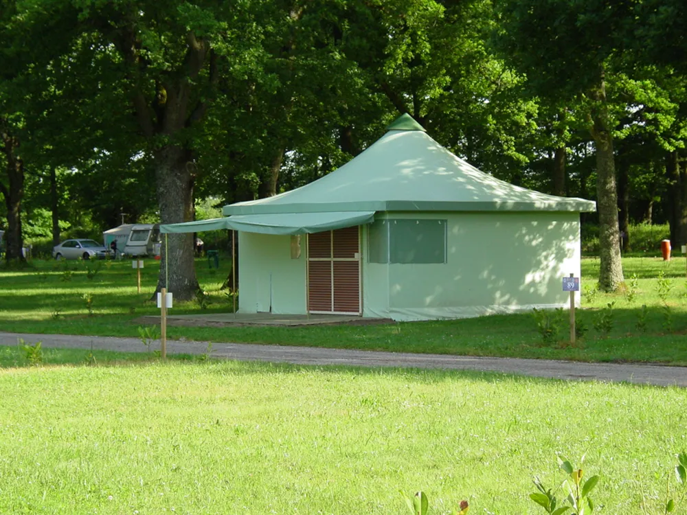 Accommodation - Toile De Tente 2 Ch 4 Pers - Camping des Etangs