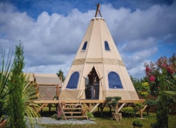 Accommodation - Tipi Grand Confort 2 Ch 4 Pers - Camping des Etangs