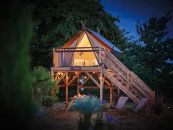 Mietunterkunft - Tente Moorea Pilotis - Camping des Etangs