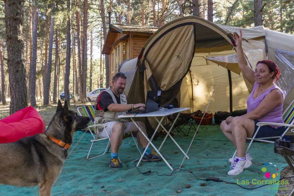 Kampeerplaats(en) - Nature Standplaats - Tent Geen Gras - Camping Sierra de Albarracín "Las Corralizas 1.727m"