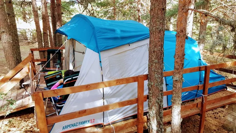 Huuraccommodatie(s) - Accommodatie In Een Reeds Opgebouwde Kampeertent - Camping Sierra de Albarracín "Las Corralizas 1.727m"