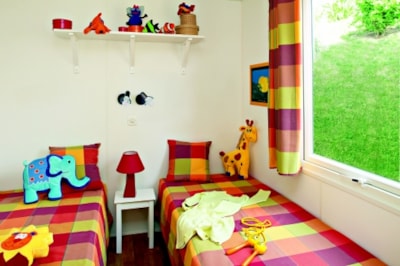 Mobile home Family Standard 34m² 3 rooms + terrace + TV + air-conditioning + baby kit