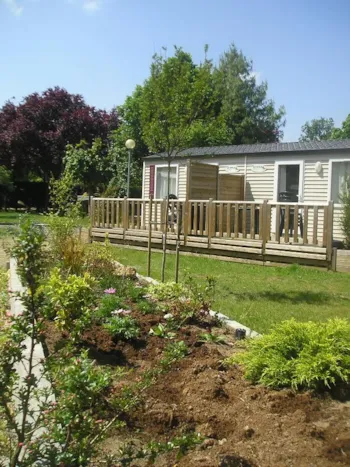Mietunterkunft - Mobilheim Standard 16M² 1 Zimmer + Terrasse 9M² + Tv - Flower Camping Le Jardin de Sully
