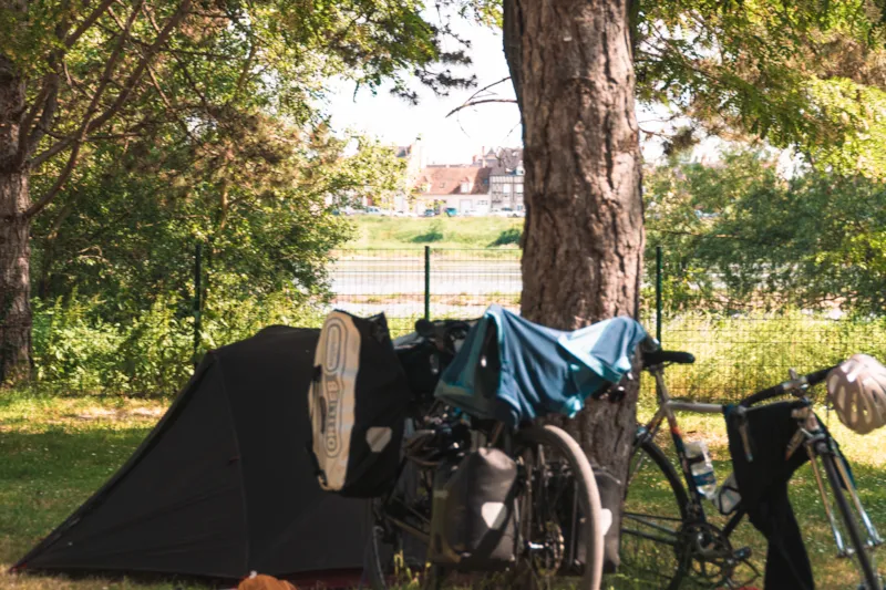 Emplacement En Camping - Special Loire A Velo - Interdit Aux Voitures