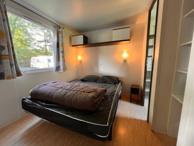 Mobile-home Confort 38m² 3 bedrooms + TV + sheltered terrace 18m² + 2 bathrooms