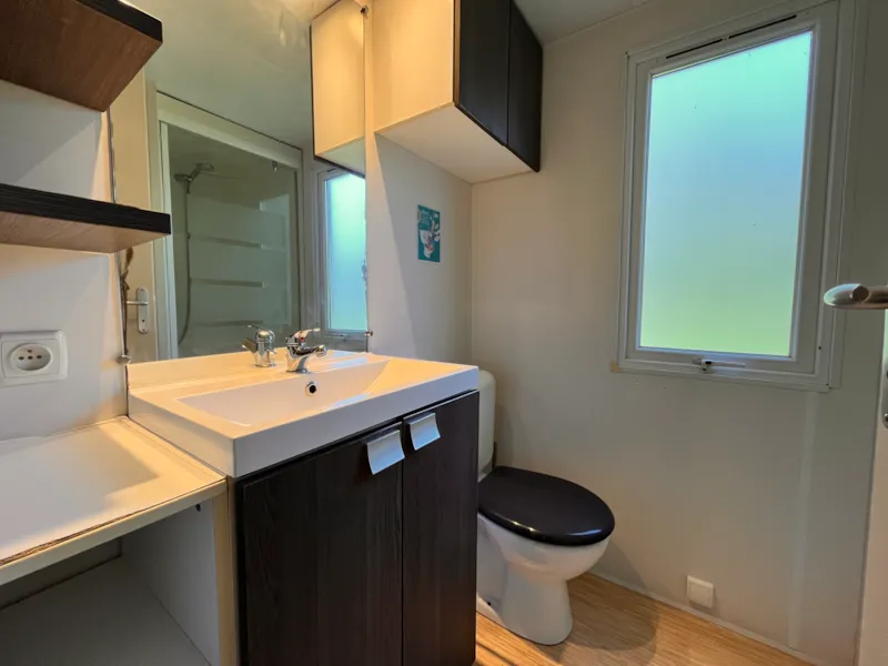 Mobil Home Confort 38M² 3 Chambres + Tv + Terrasse Couverte 18M² + 2 Salles De Bains