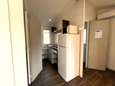 Mobile home Confort 21m² 1 room + sheltered terrace 12m² + TV + air-conditioning