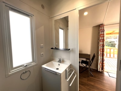 Mobile home Confort 21m² 1 room + sheltered terrace 12m² + TV + air-conditioning