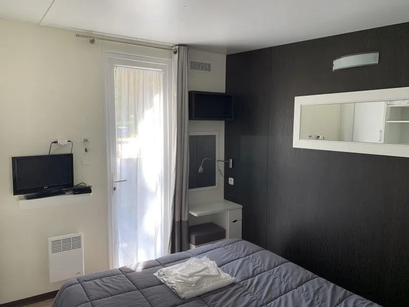 C- Mobil-Home Méditerranée 2 Chambres Climatisé