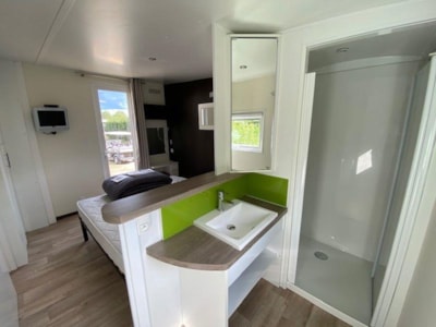 R- Mediterranean 3-bedroom air-conditioned mobile home 1/6 pers.
