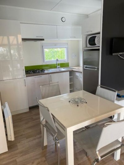 R- Mediterranean 3-bedroom air-conditioned mobile home 1/6 pers.