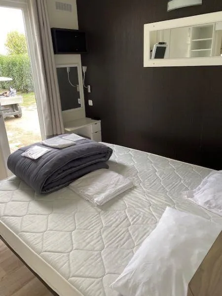 C- Mobil-Home Méditerranée 3 Chambres Climatisé