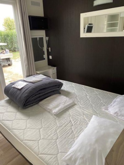 R- Mediterranean 3-bedroom air-conditioned mobile home 1/6 pers.