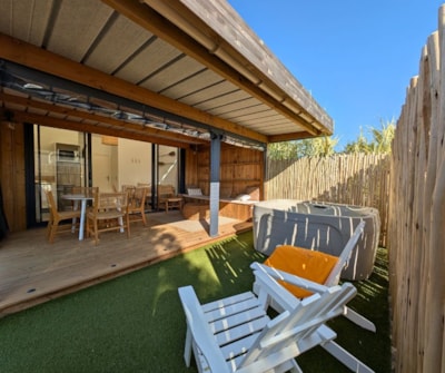 C- Premium air-conditioned villa with SPA