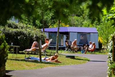 Package: Pitch + car + tent or caravan + electricity 10A