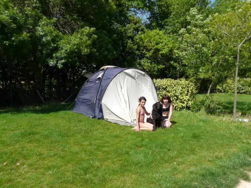 Emplacement Grand Confort 100M² + Élect 10A