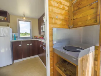 Mietunterkunft - Cottage Plancha 2 Zimmer + Terrasse *** - Capfun - Camping Les Mimosas
