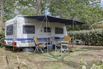 Stellplatz - Pauschale Stellplatz ** - Camping Sandaya Blue Bayou
