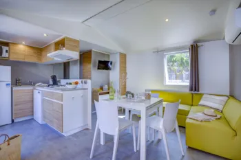 Mietunterkunft - Cottage Beach Garden 3 Schlafzimmer 2 Badezimmer Klimaanlage Premium - Camping Sandaya Blue Bayou