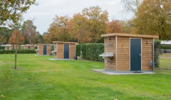 Stellplatz - Komfortplatz Mit Eigenem Bad - Ca. 100M2 Haustierfrei - Strom 10A - De Schatberg