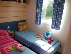 Mietunterkunft - Cottage Confort 2 Zimmer + Terrasse - Camping La Plage de Treguer