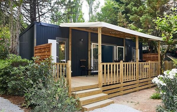 Mobile home KOSY 3/6, wooden terrace with awning, air conditioning, TV, 120 m² plot,2 bathrooms, 1 car (3 bedrooms) 1/6 Ppl.