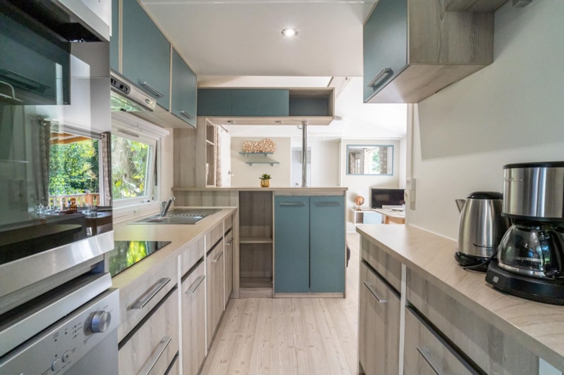 Mobil home KLASSIC 2XL - 2 chambres, terrasse, TV, Climatisation, 1 voiture 1/4 Pers.