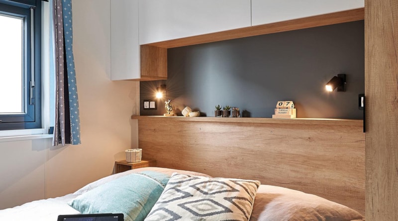 Mobile-home KONFORT 2/4 - 2 bedrooms, 2 bathrooms, sheltered terrace, TV, air-conditioning, 1 car 1/4 Ppl.