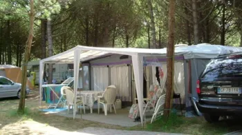 Stellplatz - Stellplatz 'B' Zelt , Wohnwagen, Wohnmobil Strom Water Tvsat - Camping Scarpiland