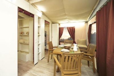 LODGE TENT (by Vilanova Park) — 2