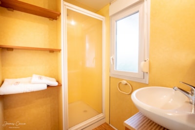 Mobile Home, 2 bedrooms, 4 Adults + 2 Children — 4