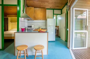 Mietunterkunft - Bungalow Stel-6 Klimaanlage + Auto - Stel Camping & Bungalow Resort