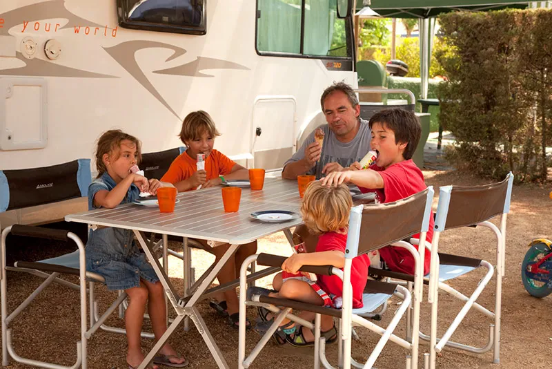 Emplacement Xl (Voiture / Caravane /Tente/ Électricité)