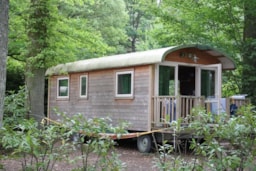 Accommodation - Gypsy Caravan - Huttopia Rambouillet